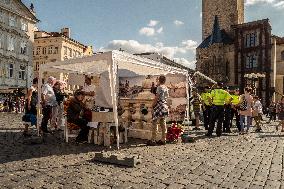 Renewal of Marian column starts in Prague centre