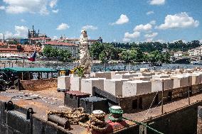 Renewal of Marian column starts in Prague centre