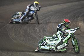 PATRYK DUDEK, JASON DOYLE