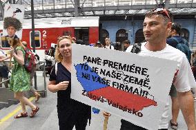 The largest Czech mass demonstration since 1989, Prague main railway station