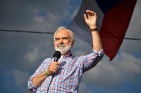 Zdenek Sverak, The largest Czech mass demonstration since 1989