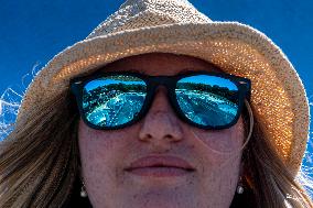 Flosna outdoor aquapark, woman, girl, hat, sunglasses