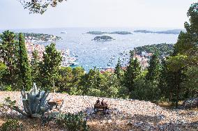 Hvar port, old town, tourists