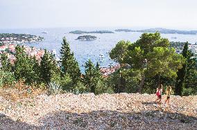 Hvar port, old town, tourists