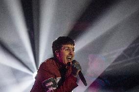 Oliver Sykes, Bring Me The Horizon