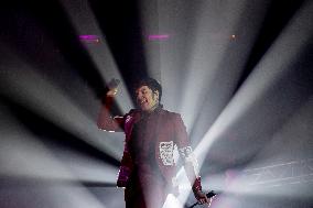 Oliver Sykes, Bring Me The Horizon