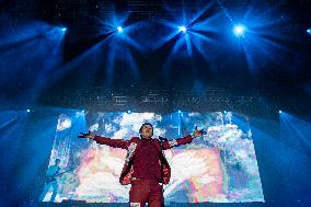 Oliver Sykes, Bring Me The Horizon