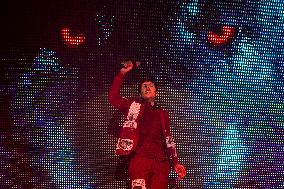 Oliver Sykes, Bring Me The Horizon