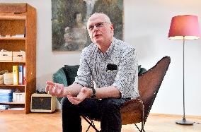 Gerry Groot, sinologist