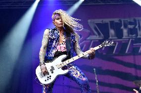 Lexxi Foxx, Steel Panther