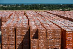 Heluz cihlarsky prumysl, Czech brick maker