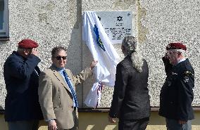 DANIEL MERON, unveiling memorial plaque David Meisel