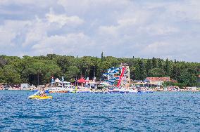 Biograd na Moru, Pattaya Beach Bar, water slide