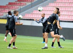 Soccer players of Sparta Praha, training session