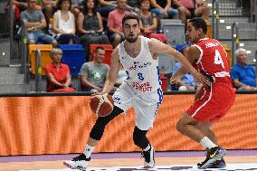 Tomas Satoransky, Omar Abada