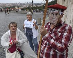 Demonstration against political oppression in the Czech Republic, Prague Castle