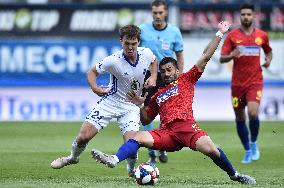PAVEL BUCHA, VALENTIN CRETU