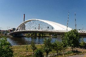 The Troja bridge, Holesovice, Troja, architecture