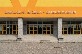 Primary school Chelcickeho, Zizkov, Prague, education