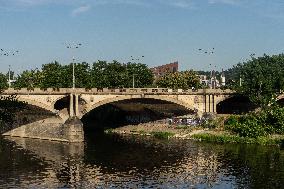 Hlavka bridge, Prague, transport