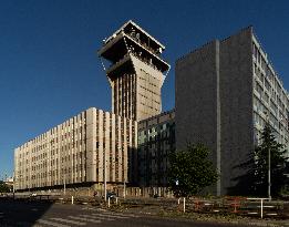 Telecommunication building, CETIN, Telecom, Prague, demolition, architecture, Zizkov