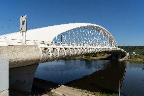 The Troja bridge, Holesovice, Troja, architecture