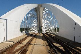 The Troja bridge, Holesovice, Troja, architecture