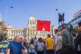 March to Hradcanske Square, demonstration, Million Moments for Democracy