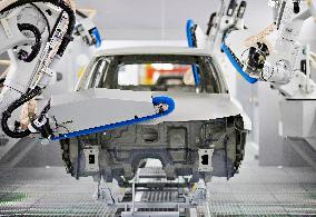 Skoda Auto, production plant, new paint shop