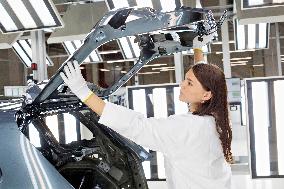Skoda Auto, production plant, new paint shop