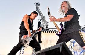 Kirk Hammett, Robert Trujillo, Metallica