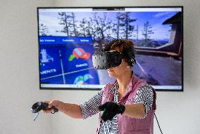 virtual reality headset, motion controller, glove, VR