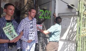 Extinction Rebellion movement are blocking entry to Czech Regional Development Ministry