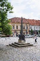 Via Lucis (Way of Light) bronze obelisk by Ivan Theimer, Masaryk Square, Uhersky Brod