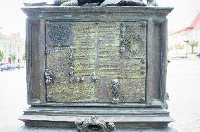 Via Lucis (Way of Light) bronze obelisk by Ivan Theimer, Masaryk Square, Uhersky Brod