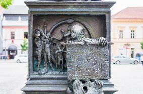 Via Lucis (Way of Light) bronze obelisk by Ivan Theimer, Masaryk Square, Uhersky Brod