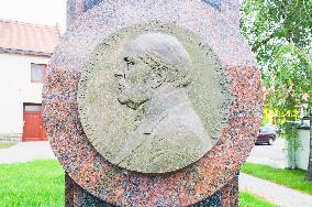 monument to Antonin Svehla