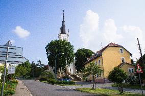 Ostrozska Lhota, Monument of victims of WWI in front of the church of Saint James the Greater