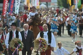 National harvest festival at Zeme zivitelka