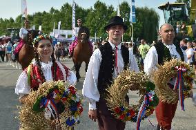 National harvest festival at Zeme zivitelka