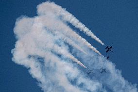 CIAF aviation show, Breitling Jet Team, L-39 Albatros