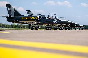 CIAF aviation show, Breitling Jet Team, L-39 Albatros