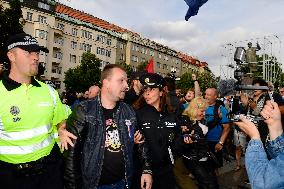 Jiri Cernohorsky, Konev's monument in Prague to be veiled, statue of Soviet Marshal Ivan Konev, protest, unveiling, police officers