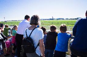 Vaclav Havel Airport Prague (PRG) spotting point, aircraft spotting, airspotting, spotter, airliner, passenger aircraft