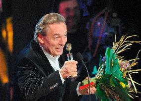 Karel Gott, singer of the year