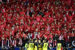 Borussia Dortmundｴs players celebrate their first goal, fans