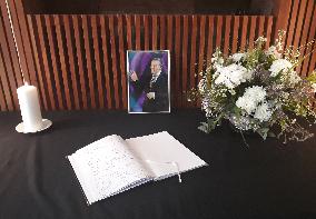 condolence book on the death of the singer Karel Gott