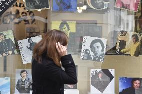 pious place to singer Karel Gott's death in a shop window of Supraphon audio storage seller