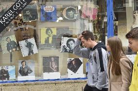 pious place to singer Karel Gott's death in a shop window of Supraphon audio storage seller