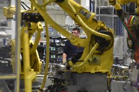 Production assembly line, hall, the millionth car type TUSCON, plant Hyundai Nosovice